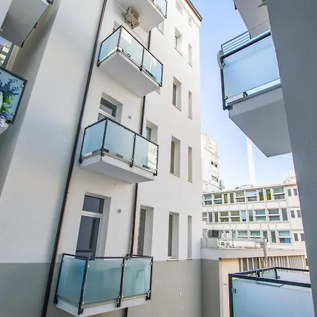 City Oasis Cecilia Trieste Exterior photo